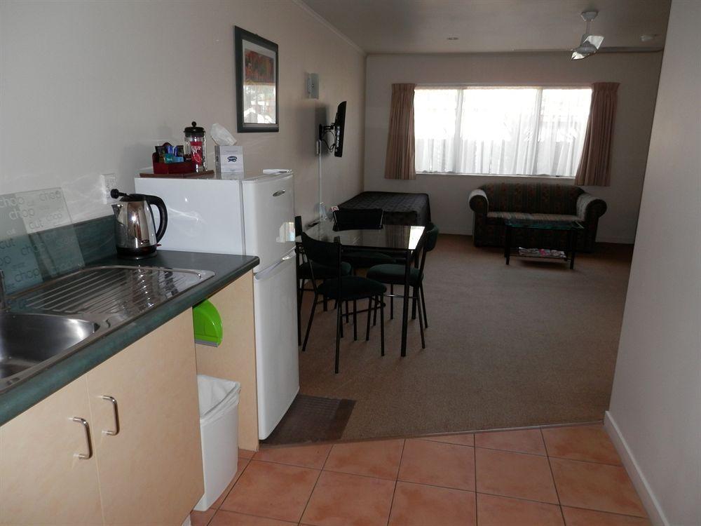 Alfresco Motor Motel 4*