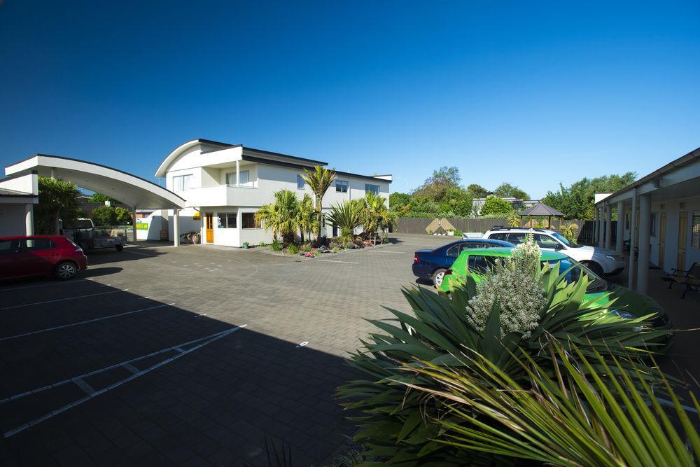 Alfresco Motor Motel 4*